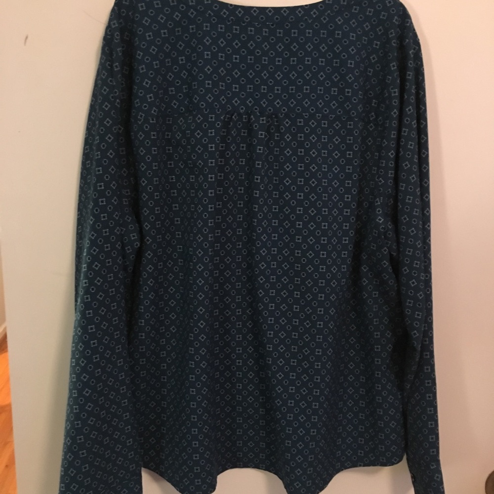 Patterned Blue Button Up with Hidden Buttons - Picture 7 of 8